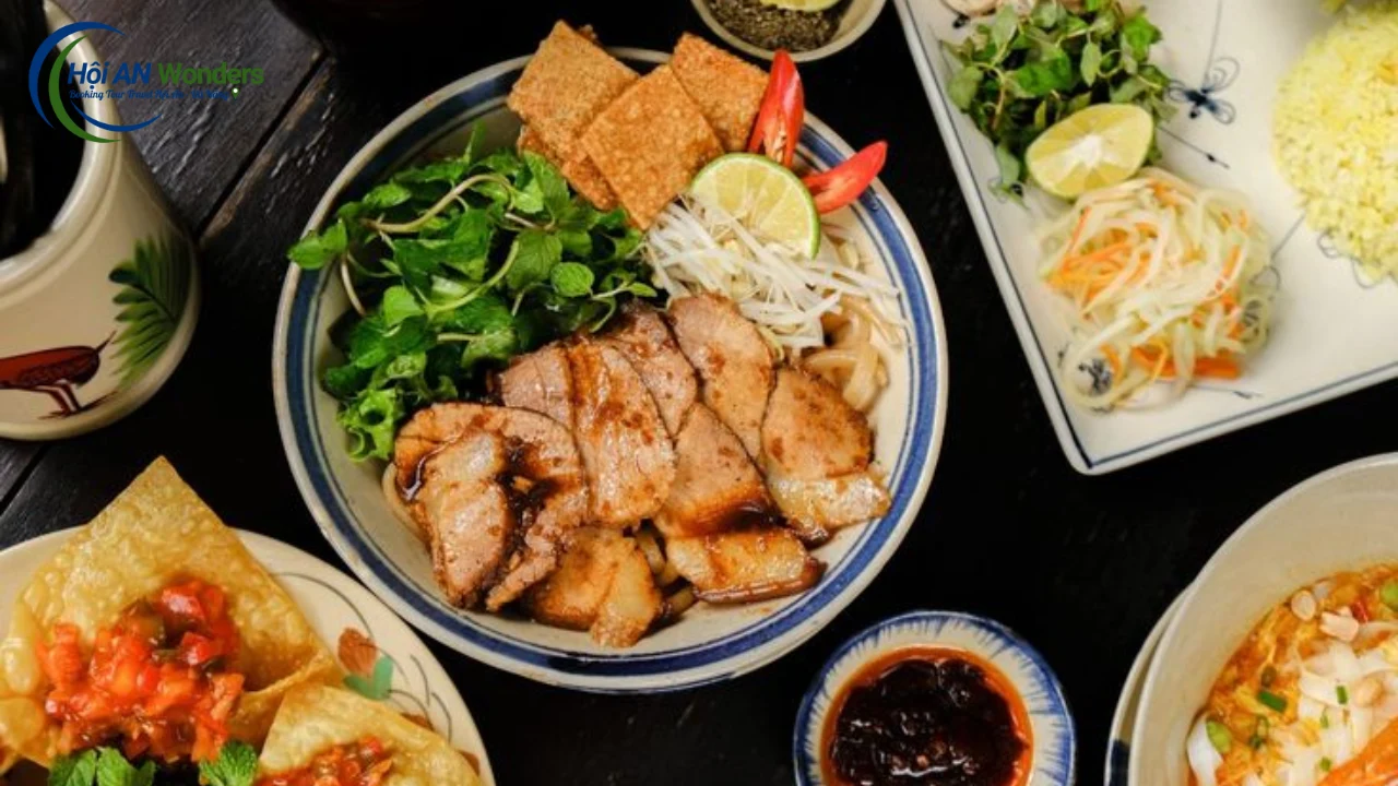 Cao Lầu - Món ăn “linh hồn” của phố Hội - Tour sinh thái Hội An